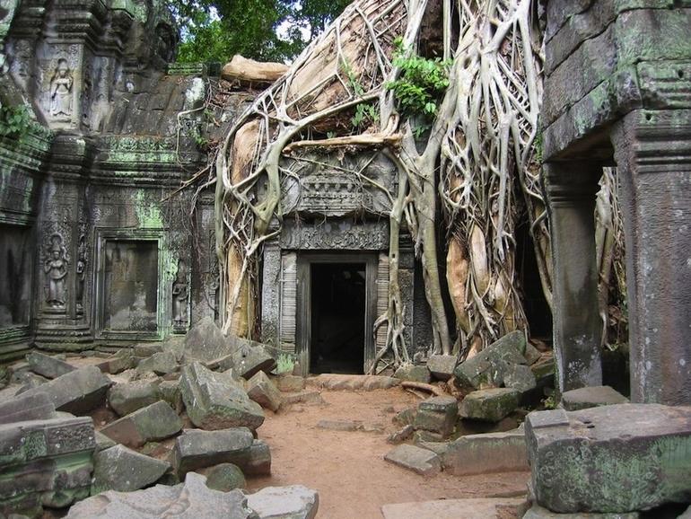 12-Angkor_Wat_in _Cambodia