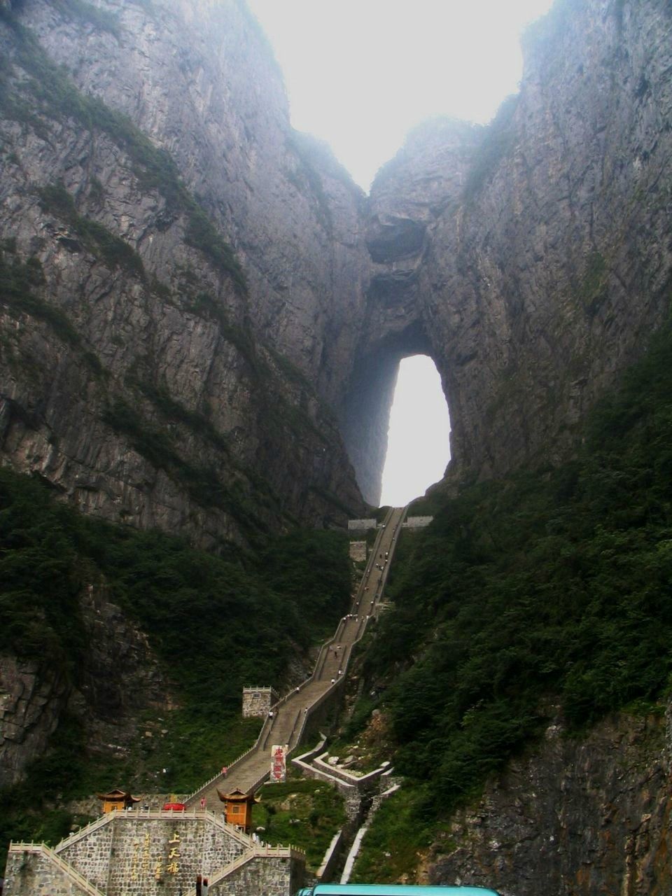 41-Heavens_Gate_Mountain_Zhangjiajie_City_China