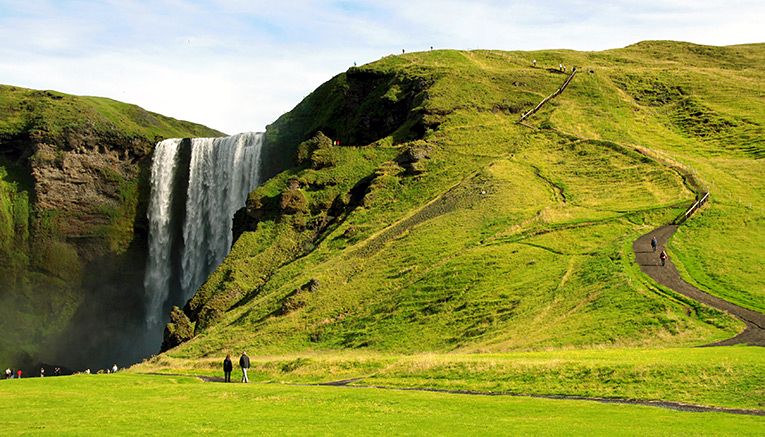 7-Skogafoss_Waterfall_in_Iceland