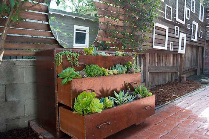 AD-Recycled-Furniture-Garden-13