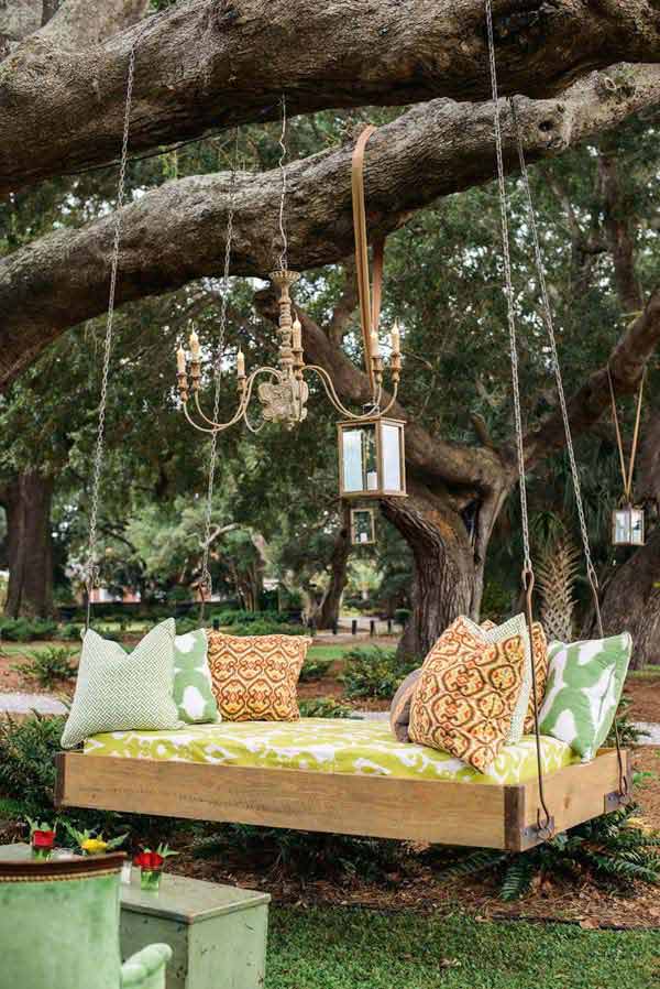 25+ Awesome Outside Seating Ideas You Can Make with Recycled Items