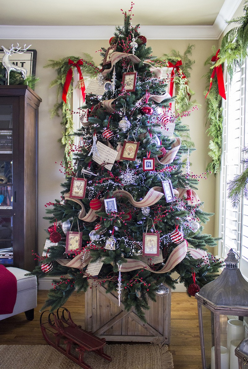 AD-Christmas-Tree-Ideas-For-An-Unforgettable-Holiday-01