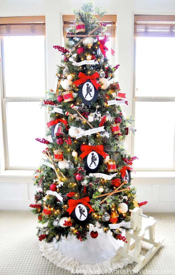 AD-Christmas-Tree-Ideas-For-An-Unforgettable-Holiday-11