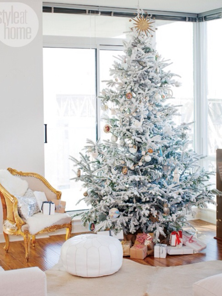 AD-Christmas-Tree-Ideas-For-An-Unforgettable-Holiday-21