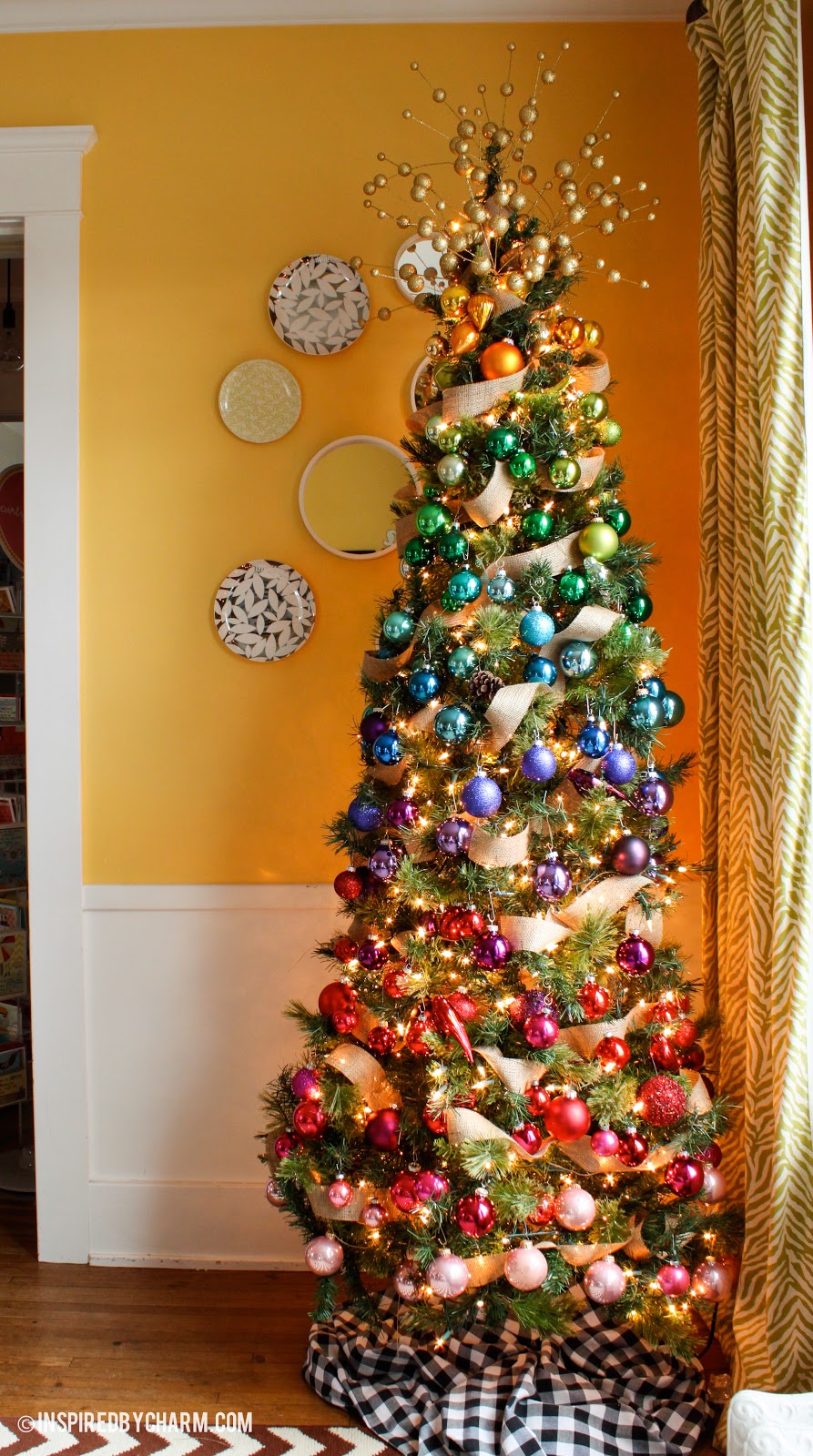 AD-Christmas-Tree-Ideas-For-An-Unforgettable-Holiday-30