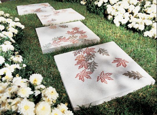 30 Beautiful DIY Stepping Stone Ideas To Decorate Your Garden