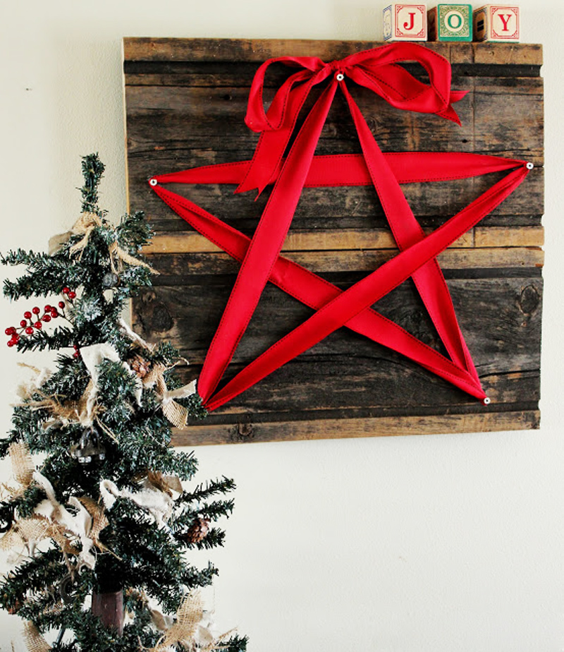 AD-Ideas-Of-How-To-Make-A-Wood-Pallet-Christmas-Tree-22