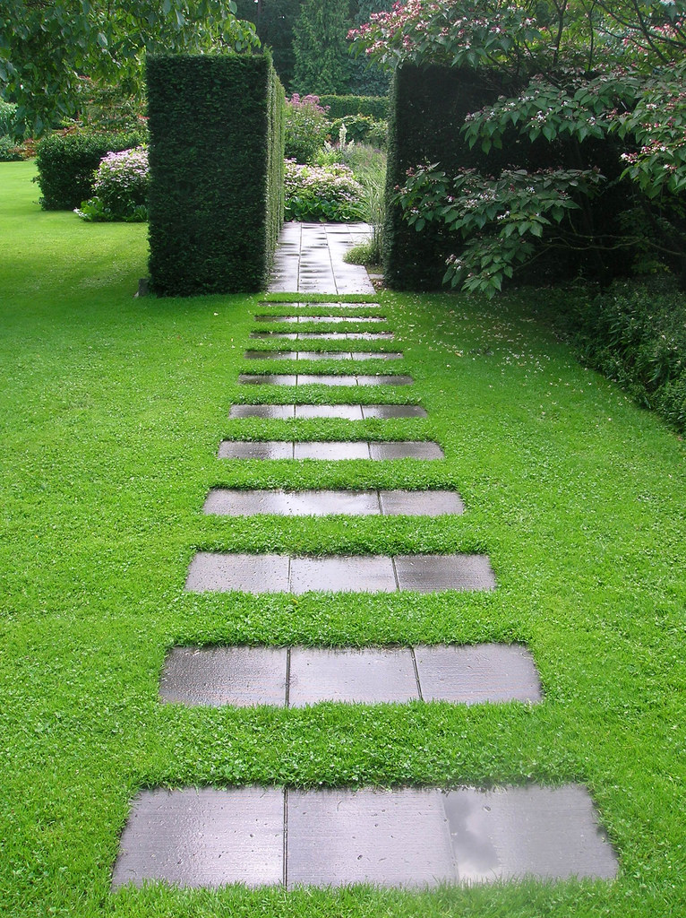 15 Dreamy Stone DIY Garden Paths for Your Backyard - The ART in LIFE