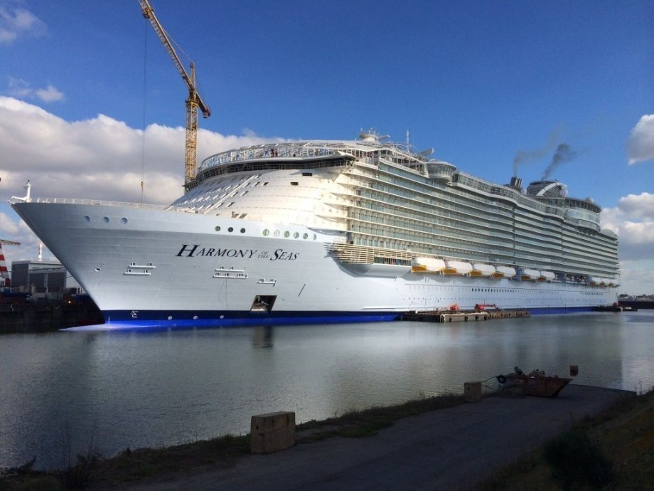 AD-It's-The-Biggest-Cruise-Ship-Ever-Built-Harmony-01