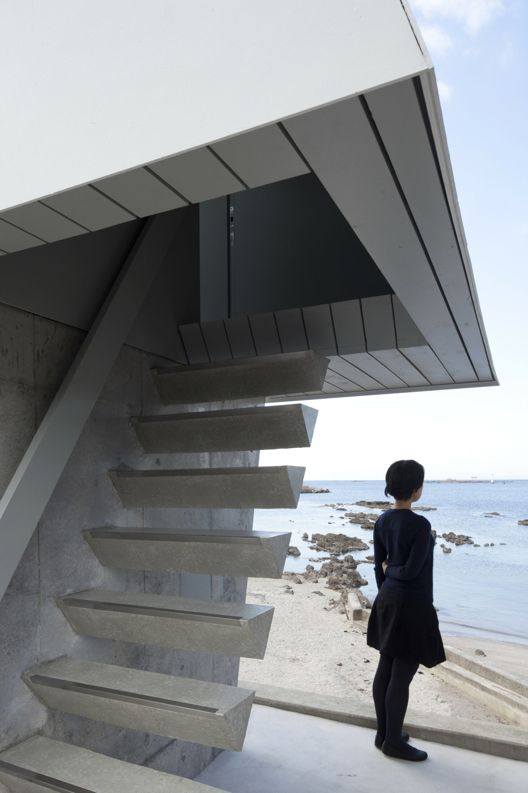 Window House In Japan By Yasutaka Yoshimura Architects