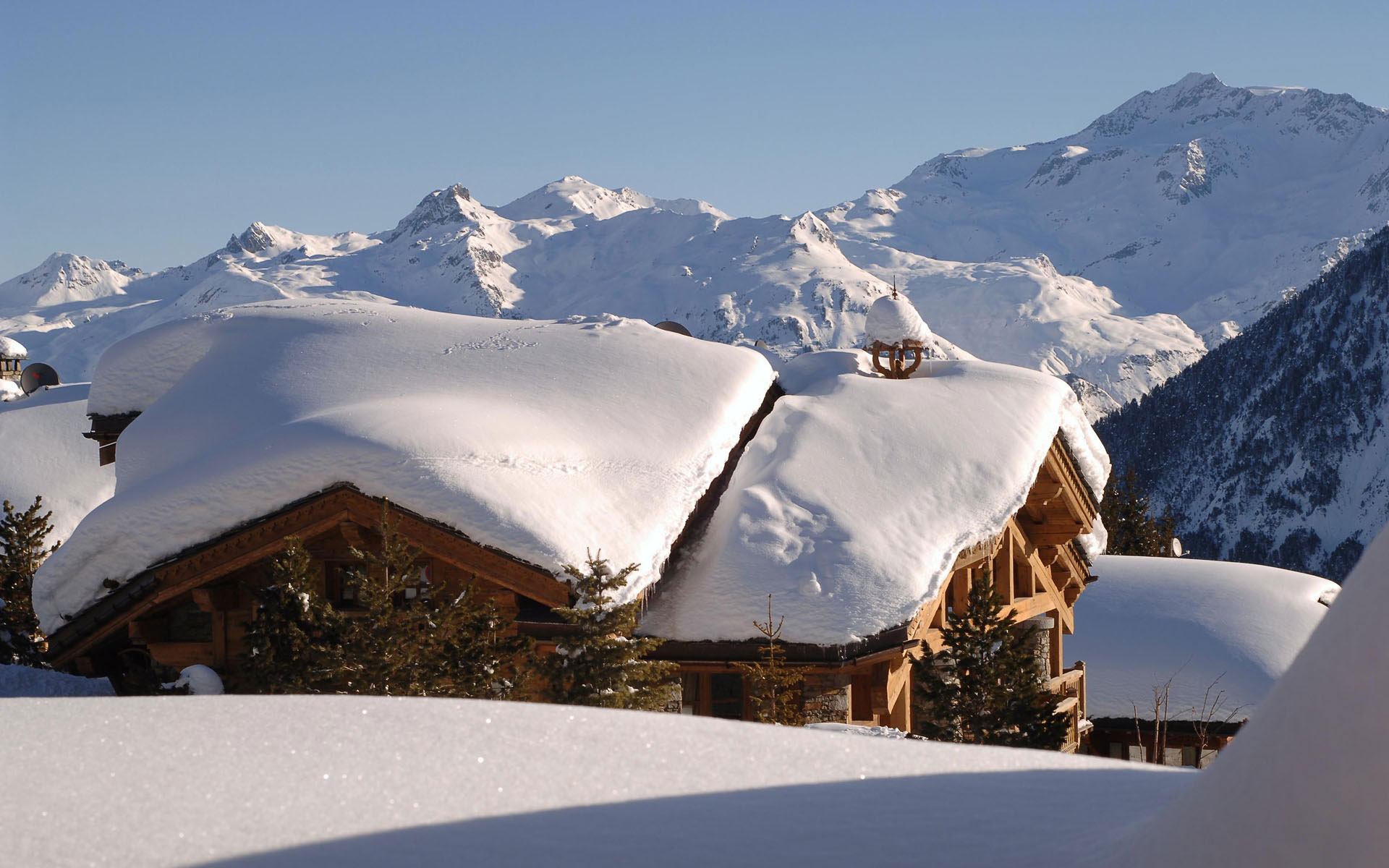 Chalet Les Sorbiers: A Luxury Ski Chalet In France