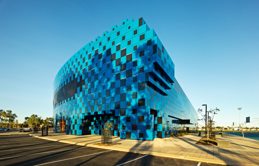 Wanangkura Stadium by ARM Architecture (South Hedland, Australia) 