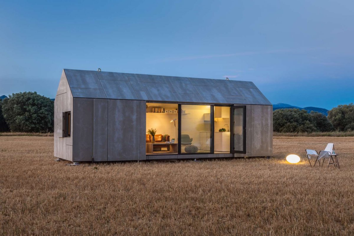 BEST SINGLE FAMILY HOME < 1000 sq ft (Popular): Portable Home ÁPH80, Madrid, ABATON Architects 