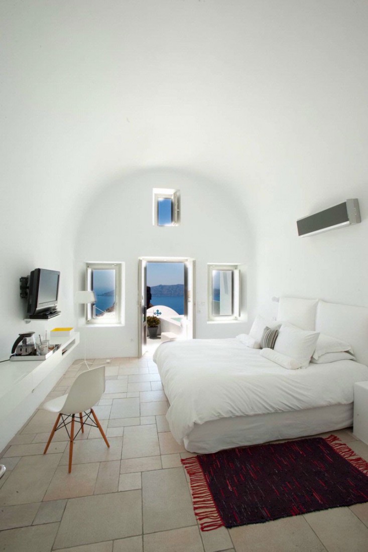 Grace-Santorini-Hotel-48-733x1100