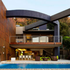 House The by Nico van der Meulen Architects