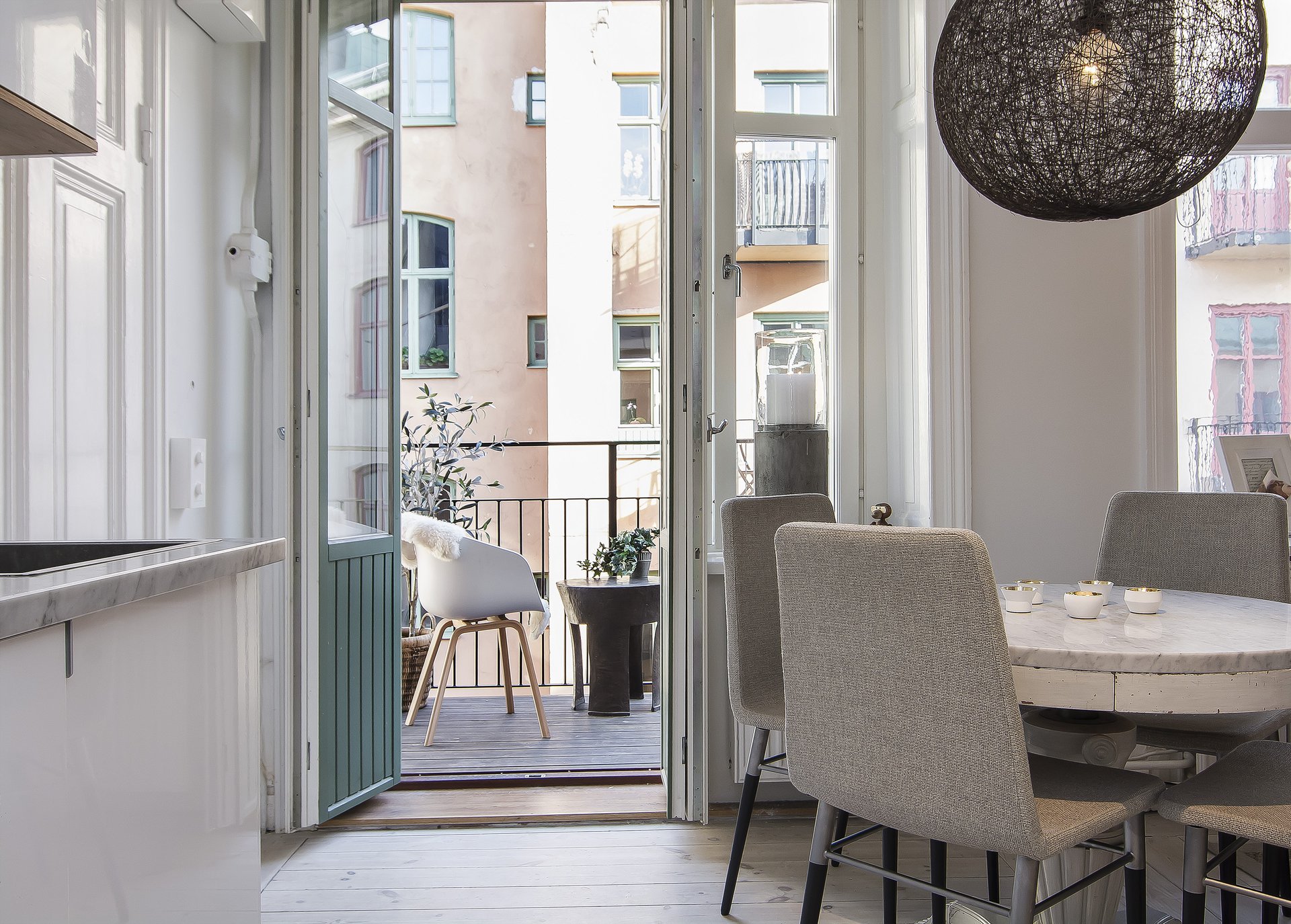 Small-yet-Stylish-Flat-in-Stockholm-07