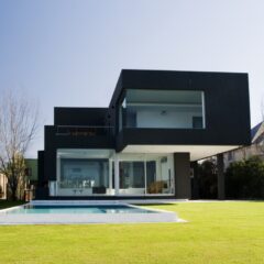 The Black House by Andres Remy Arquitectos