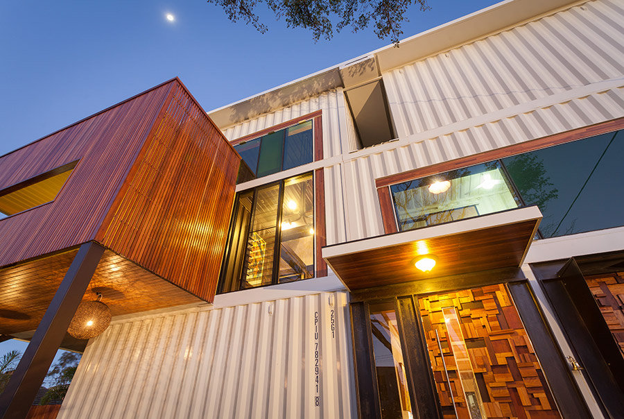 31-Shipping-Container-House-04