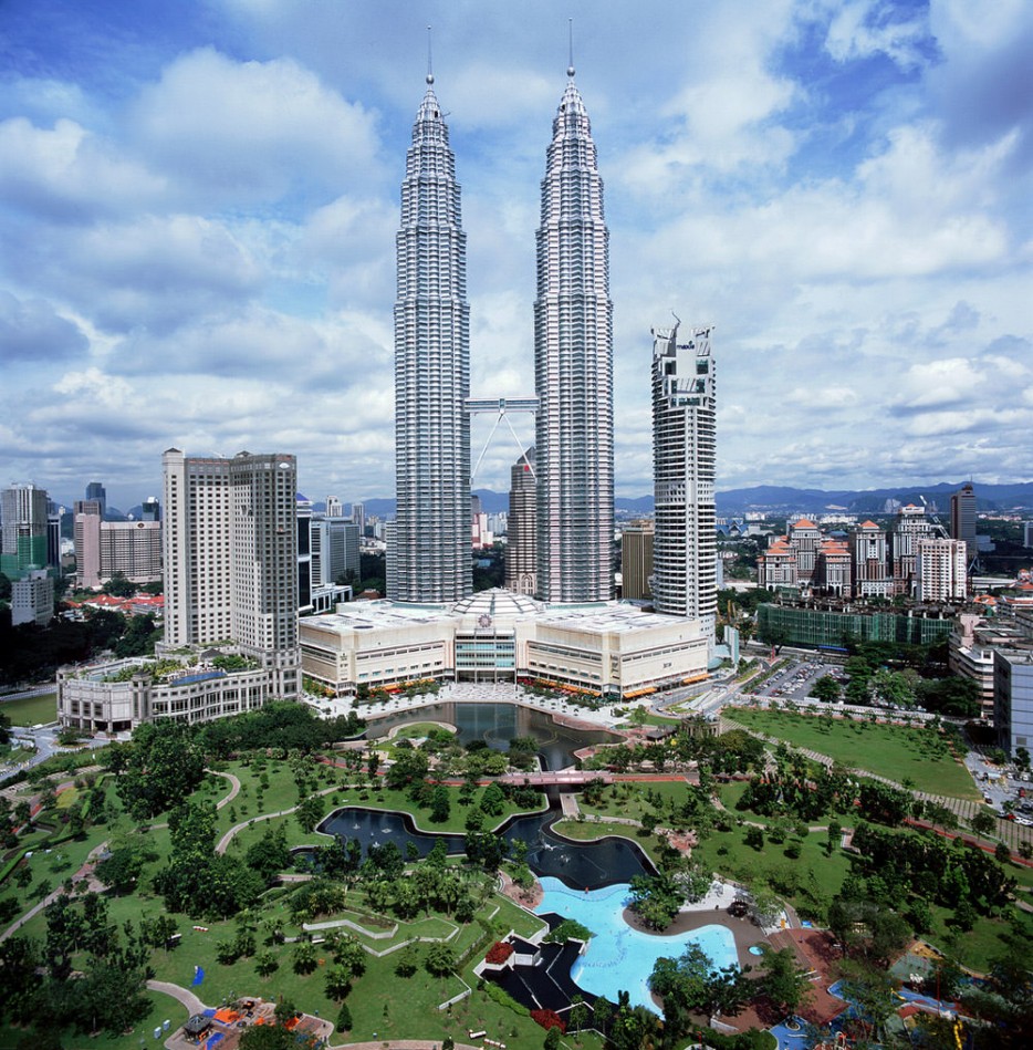 The Bridge Between the Petronas Towers, Kuala Lumpur, Malaysia