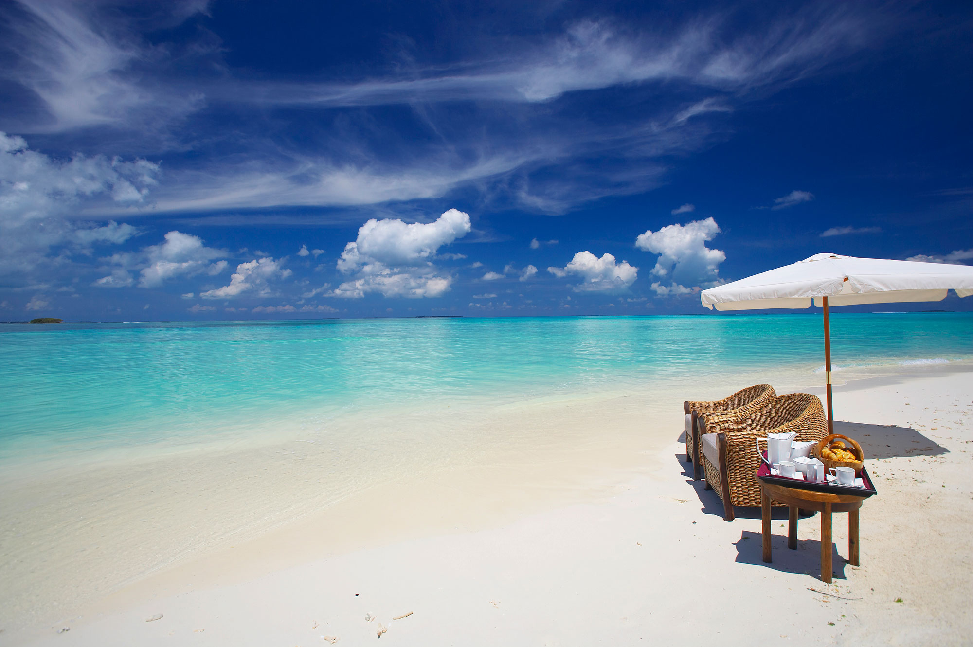 Island-Hideaway-at-Dhonakulhi-Maldives-Spa-Resort-Marina-10