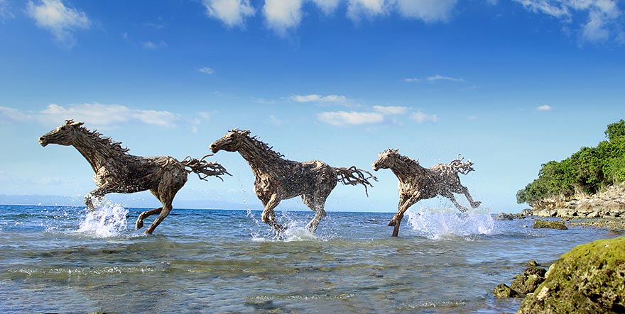 driftwood-horse-sculptures-jame-doran-webb-3