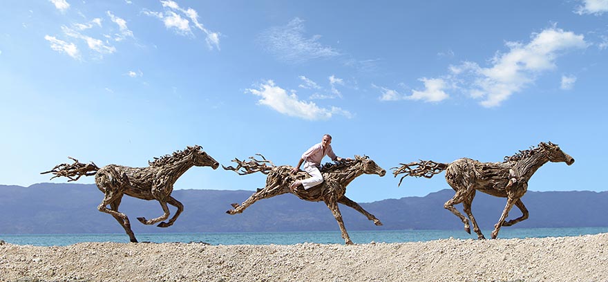 driftwood-horse-sculptures-jame-doran-webb-8