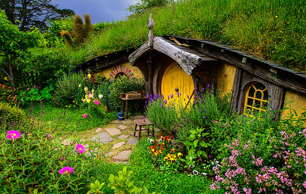 Hobbit House In New Zealand