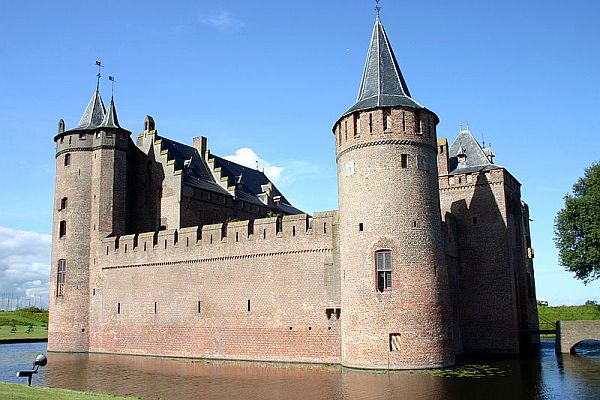 12-Muiderslot-Castle-Netherlands
