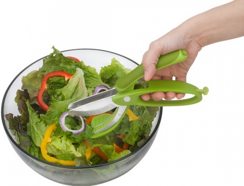13-trudeau-toss-chop-salad-tongs