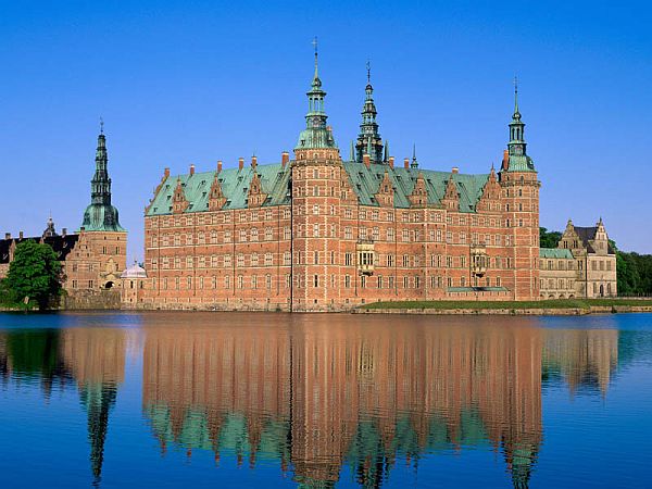 16-Frederiksborg-Palace-Denmark