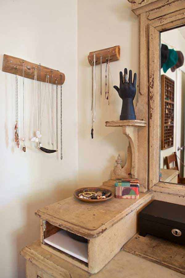 35+ DIY Log Ideas Take Rustic Decor To Your Home