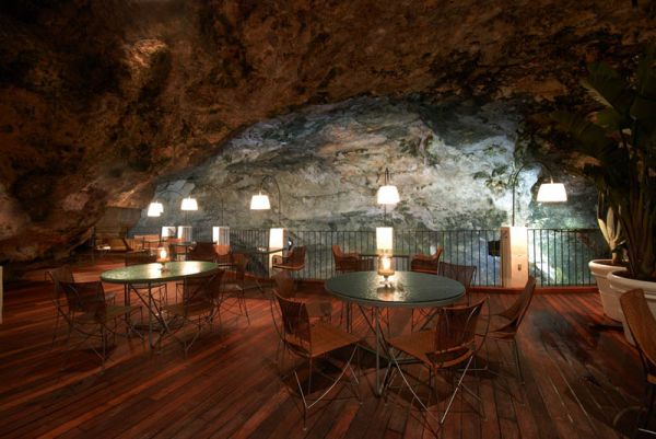 27-restaurant-inside-a-cave-cavern-itlay