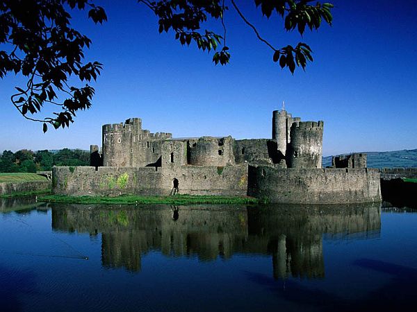 5-Caerphilly-Castle-United-Kingdom