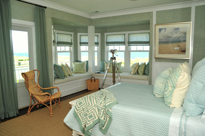 50-small-master-bedroom-window-seating