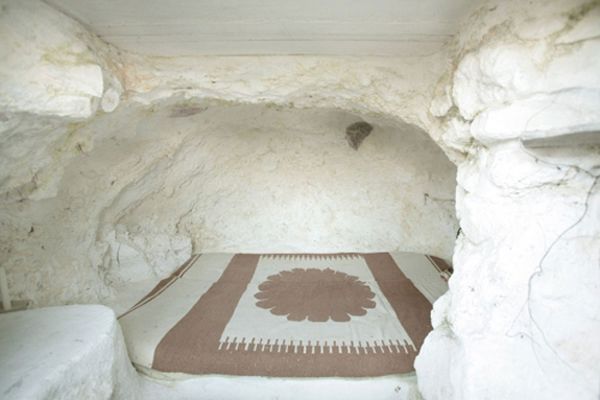67-cave-house