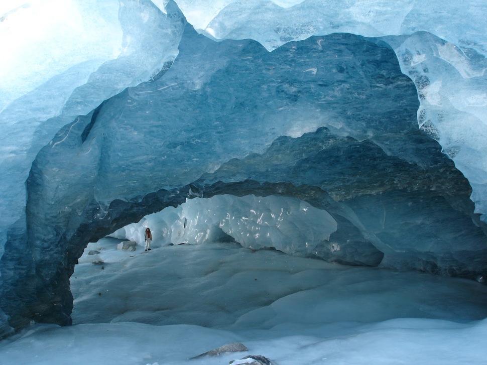 27 Amazing Glacial And Ice Caves From Around The World | Architecture