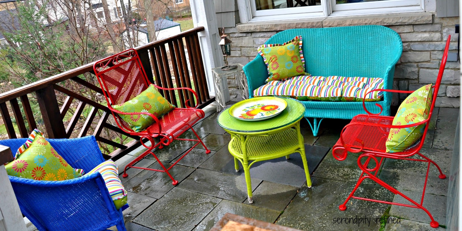 9-colorful-patio-furniture