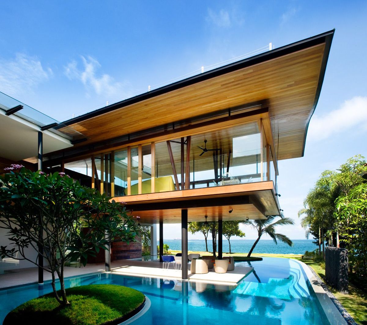 Fish House In Singapore By Guz Architects
