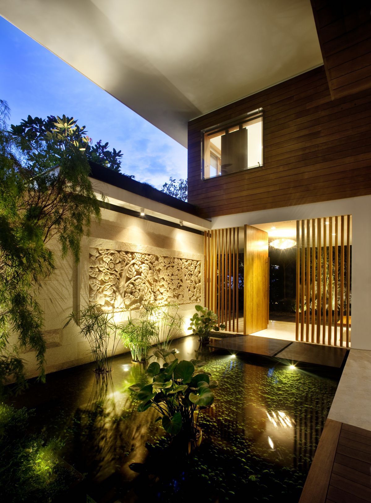 Meera Sky Garden House In Singapore By Guz Architects
