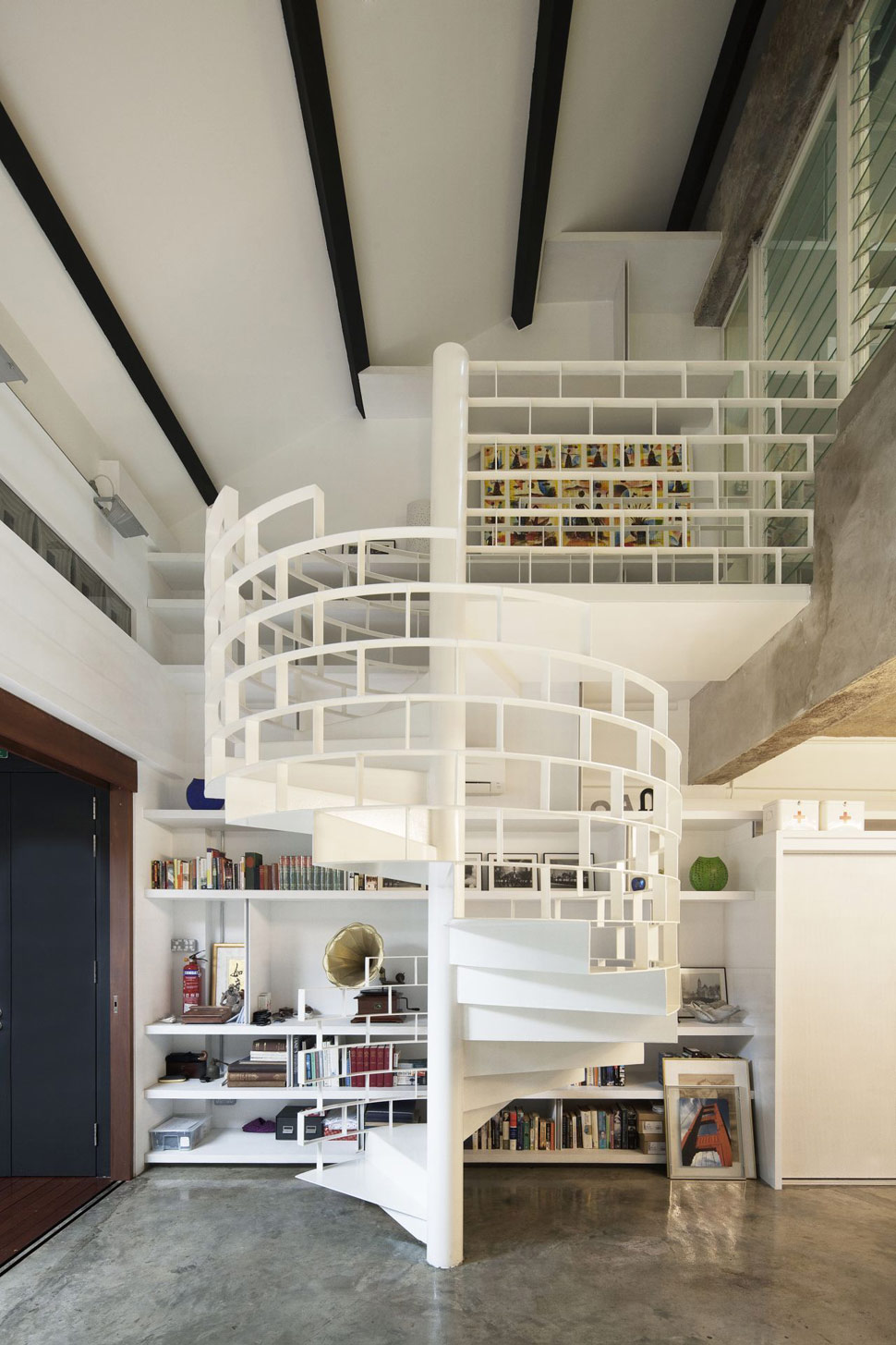 Creative-Designs-for-Staircase-25