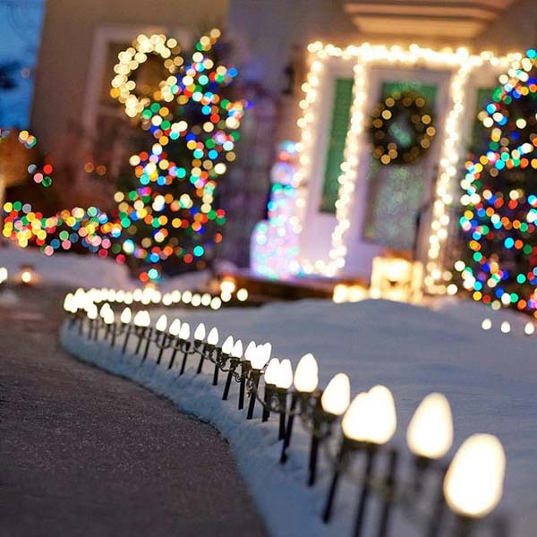 Outdoor-Christmas-Lighting-Decorations-17-1