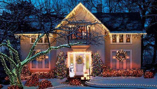 Outdoor-Christmas-Lighting-Decorations-17