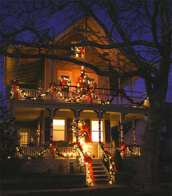Outdoor-Christmas-Lighting-Decorations-3