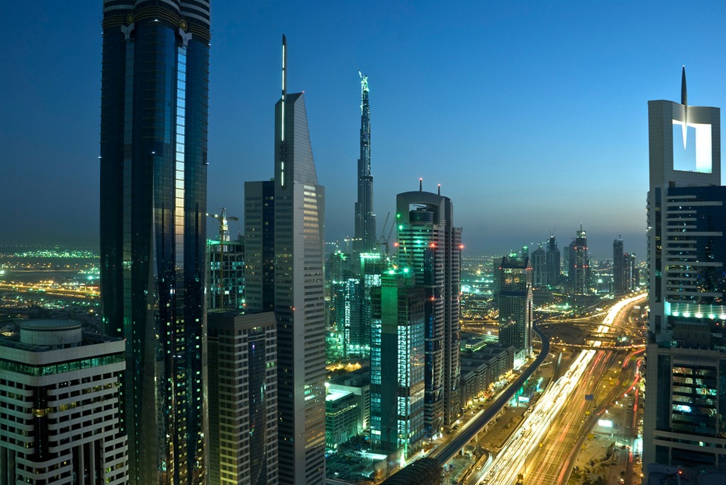 21-Dubai-skyline-at-night