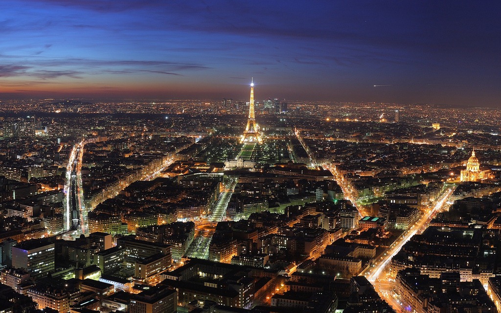 6-Skyline-Paris-France-at-night