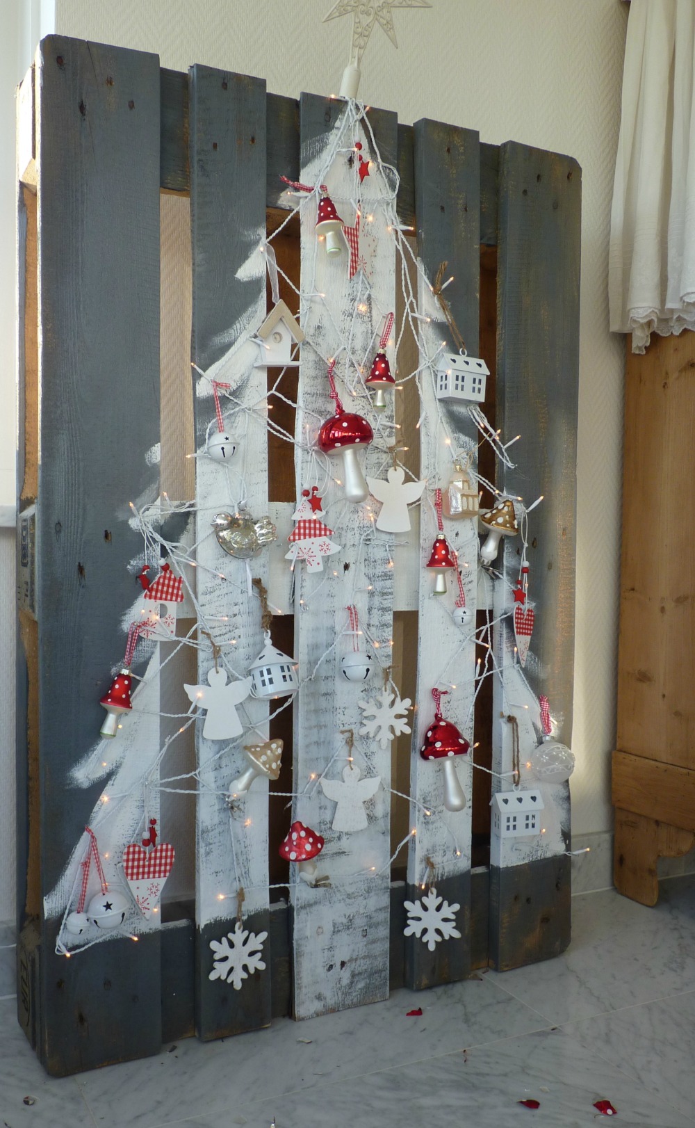 AD-DIY-Easy-Christmas-Trees-23
