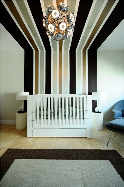Expand The Paint On The Walls To The Ceiling For A Visually Appealing Effect.
