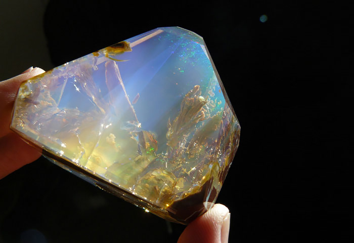 AD-Amazing-Stones-Minerals-4