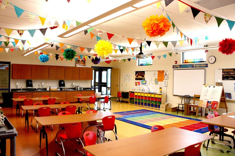 A Rainbow-Themed Classroom