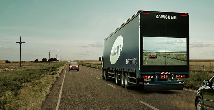 AD-Semi-Trailer-Display-Video-Screen-Live-Feed-Safety-Truck-Samsung-1